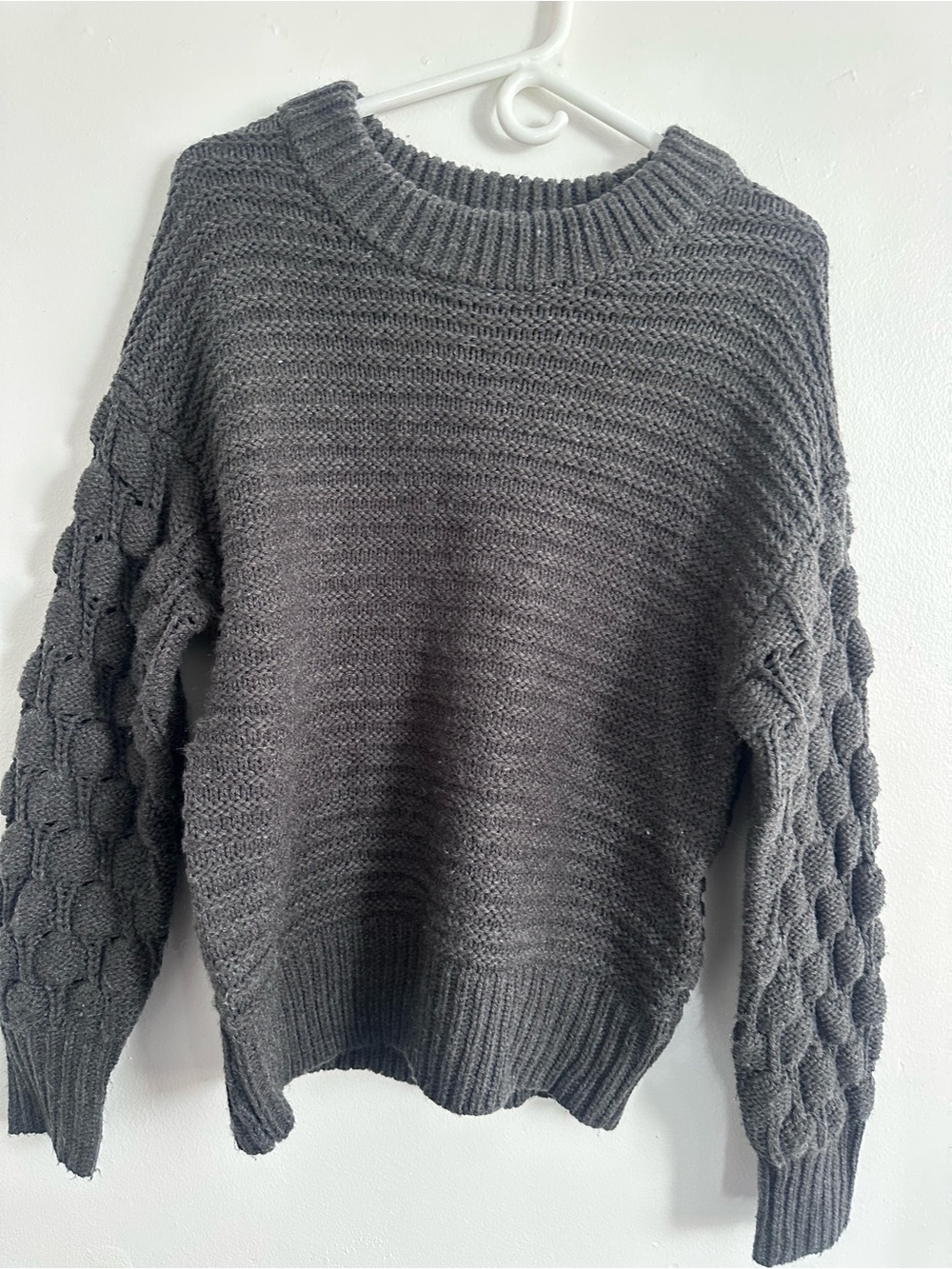 Elodie Charcoal Gray Textured Bubble-Sleeve Crew Sweater